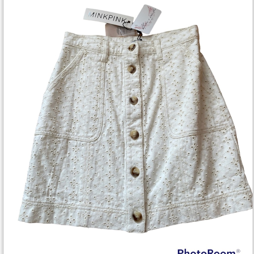 BNWT MINKPINK Eyelet Mini with Pockets! Size S. Fabulous for spring!